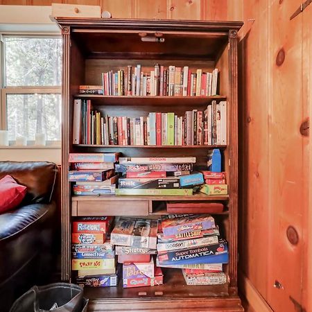 Spacious Classic Cabin Retreat- Near Lassen Mill Creek 외부 사진