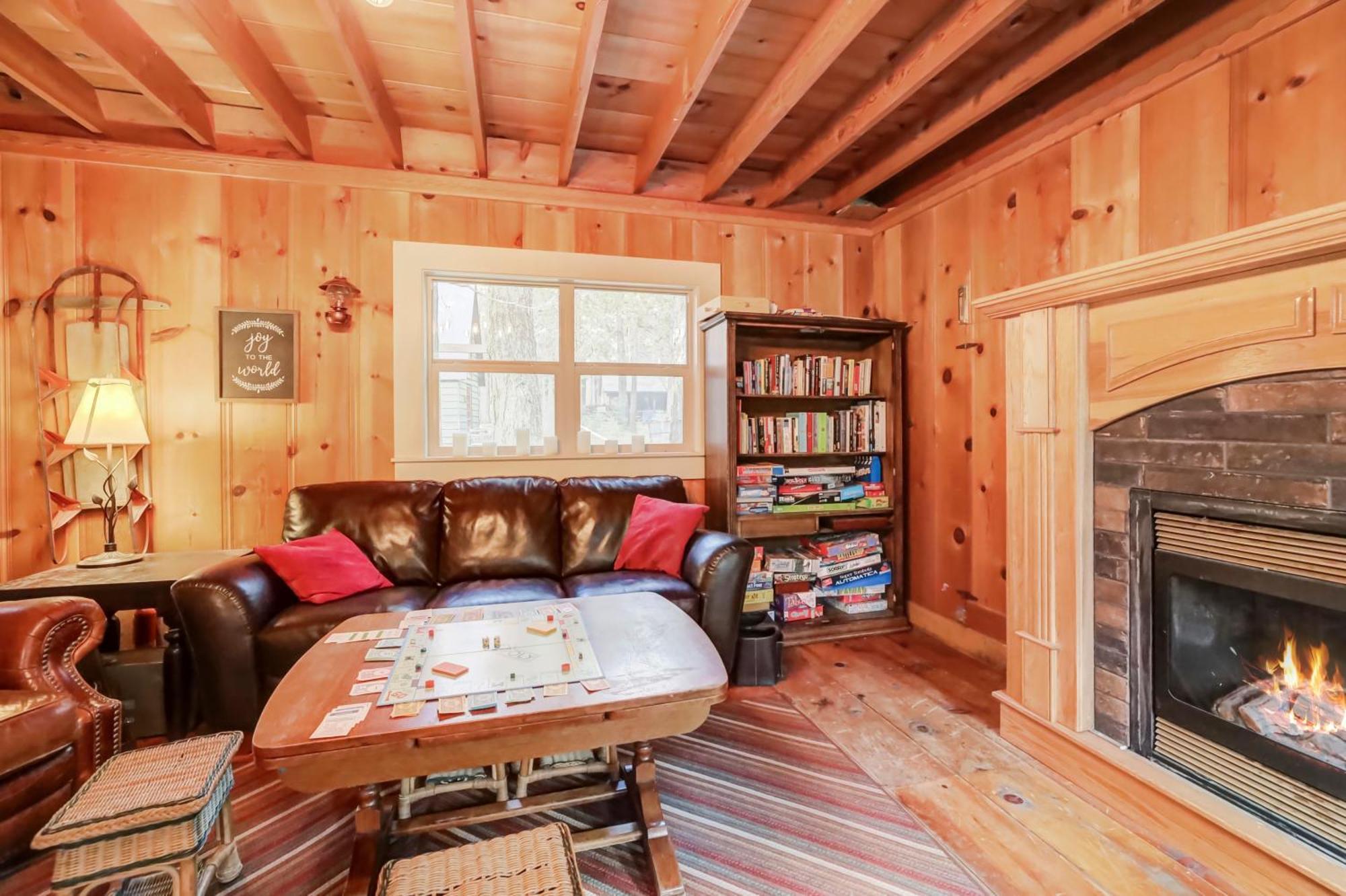 Spacious Classic Cabin Retreat- Near Lassen Mill Creek 외부 사진