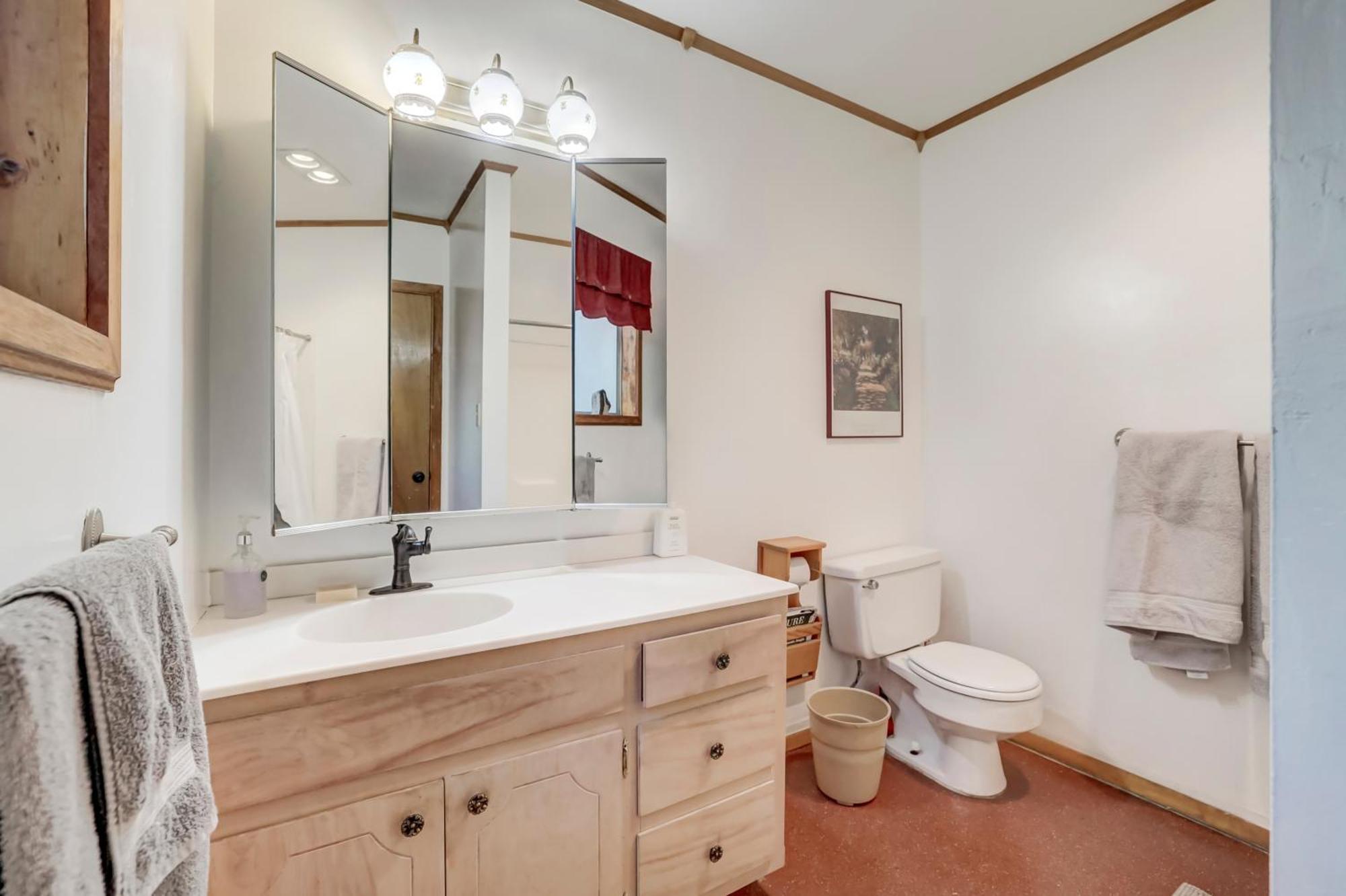 Spacious Classic Cabin Retreat- Near Lassen Mill Creek 외부 사진